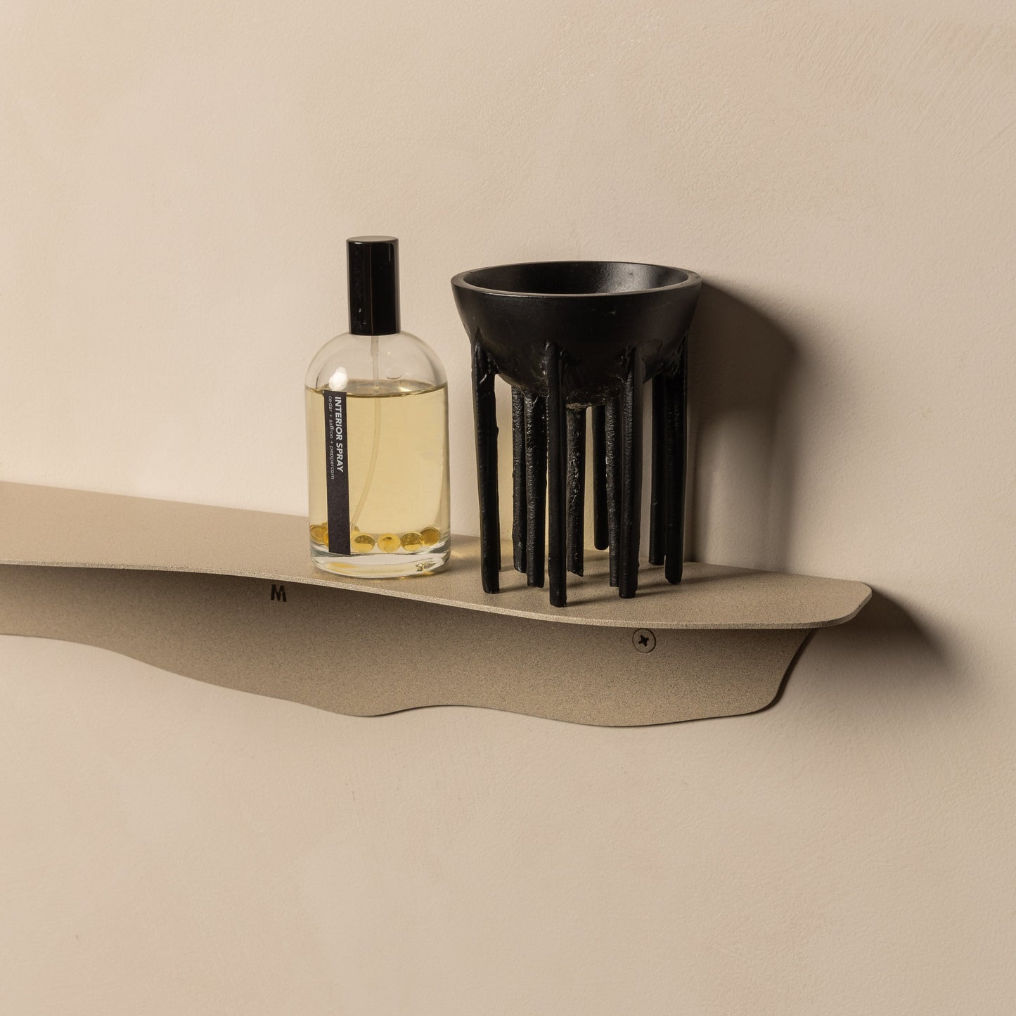 FOLD Wavy Shelf 550