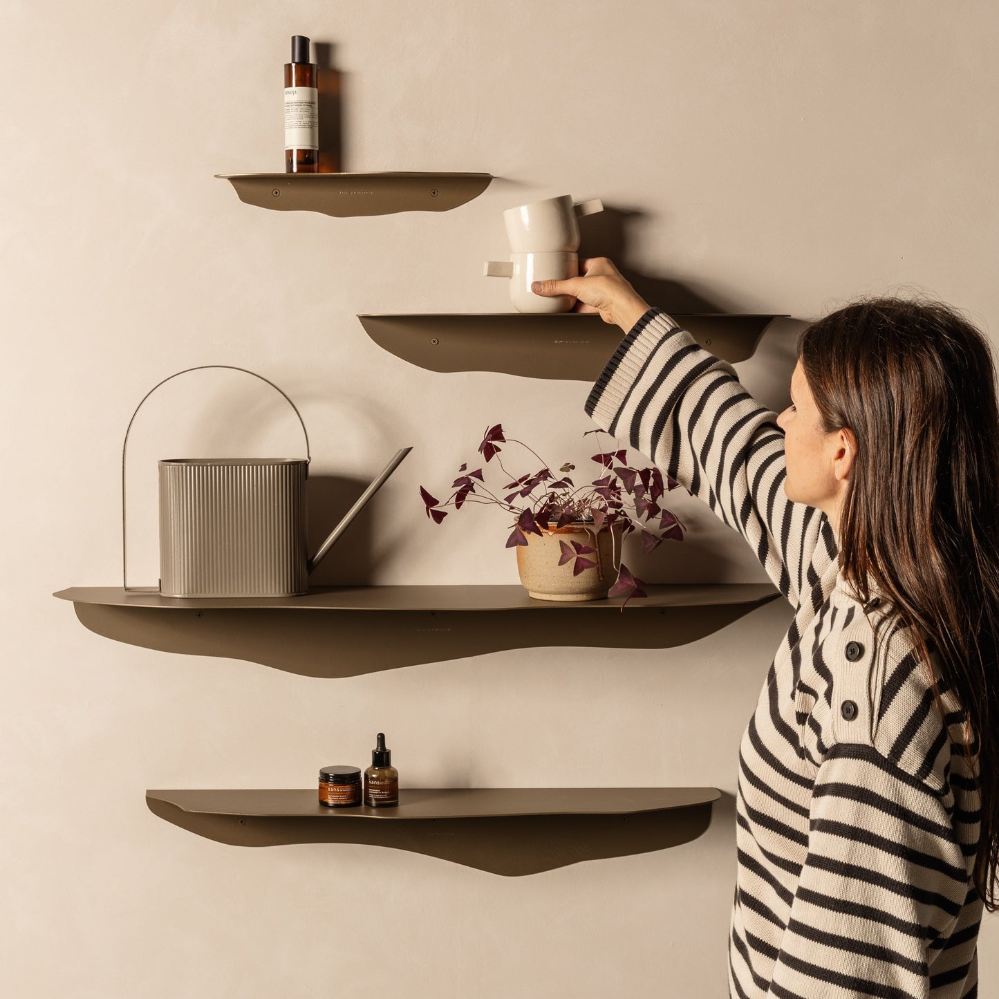 FOLD Wavy Shelf 950